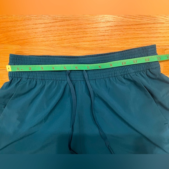 NWOT Lululemon Spring Break Away Shorts Pacific Teal Size 4 - Picture 5 of 6